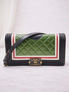 Authentic Chanel Green Boy Bag Leather Shoulder Crossbody